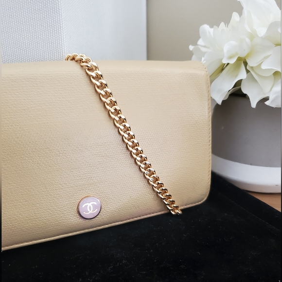 CHANEL Wallet on a Chain, Crossbody, Shoulder Bag and Wallet - Picture 4 of 14